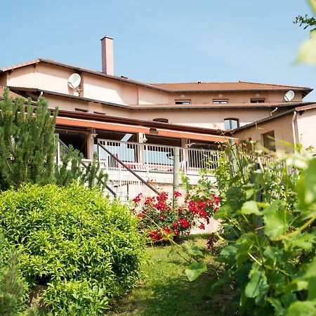 Le Bel Vue Hotel Le Cergne Eksteriør billede